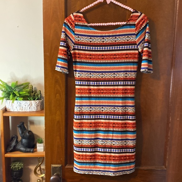 Super cute SHEIN Aztec striped print stretchy scoop neck mini dress 😍😍😍 - Picture 3 of 10